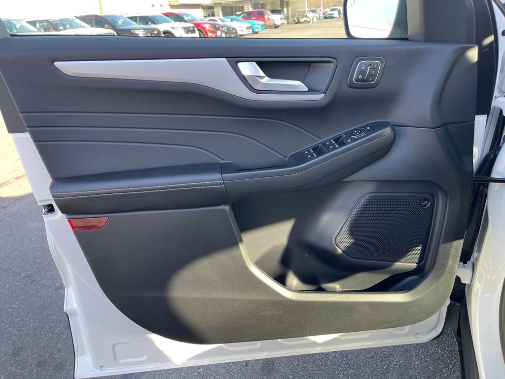 New 2026 Ford Escape Platinum w/ Premium Technology Package image 18