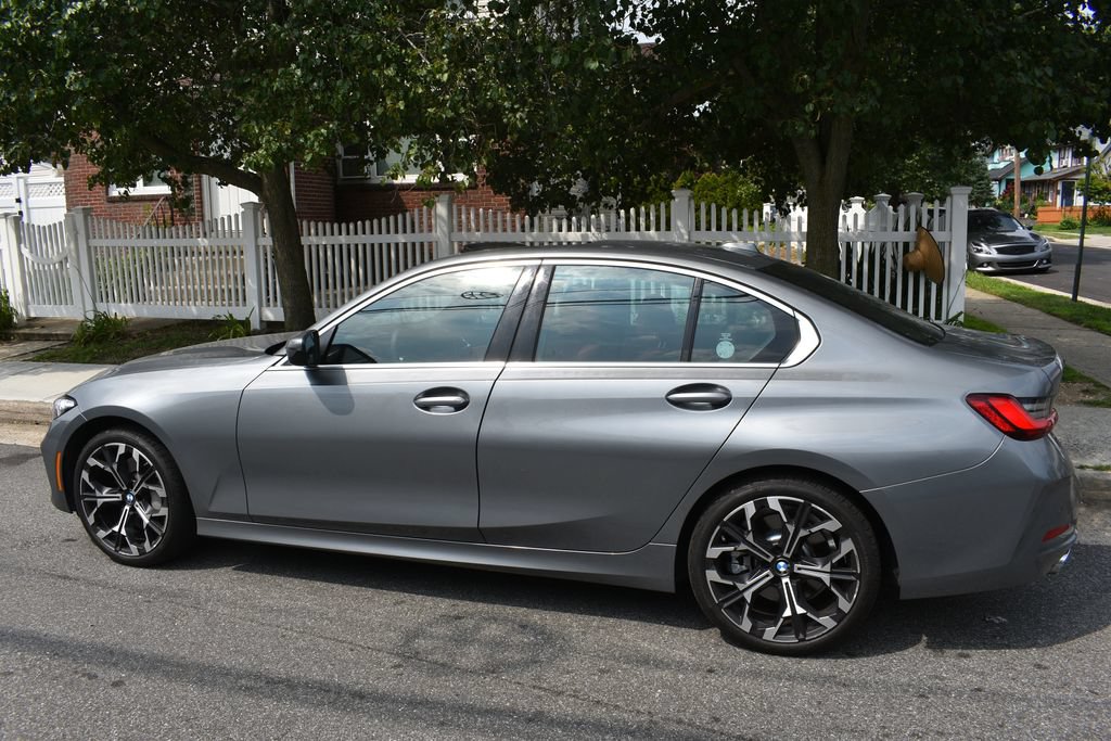 Used 2026 BMW 330i Sedan RWD image 9