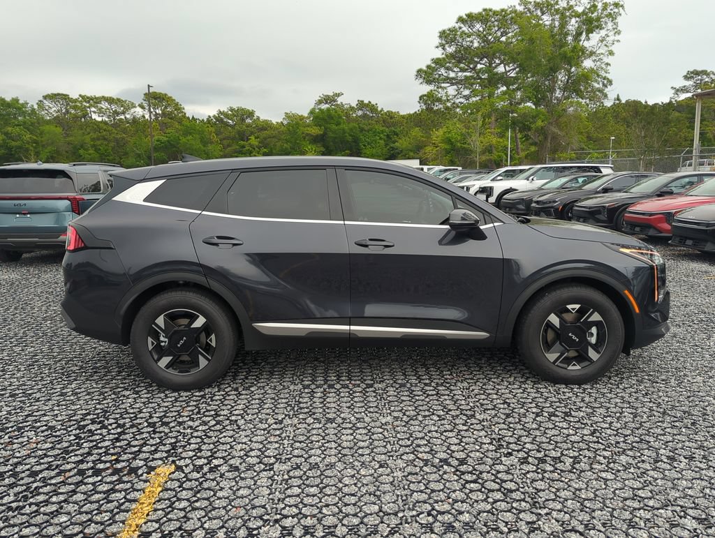 New 2026 Kia Sportage LX w/ LX Convenience Package FWD image 8