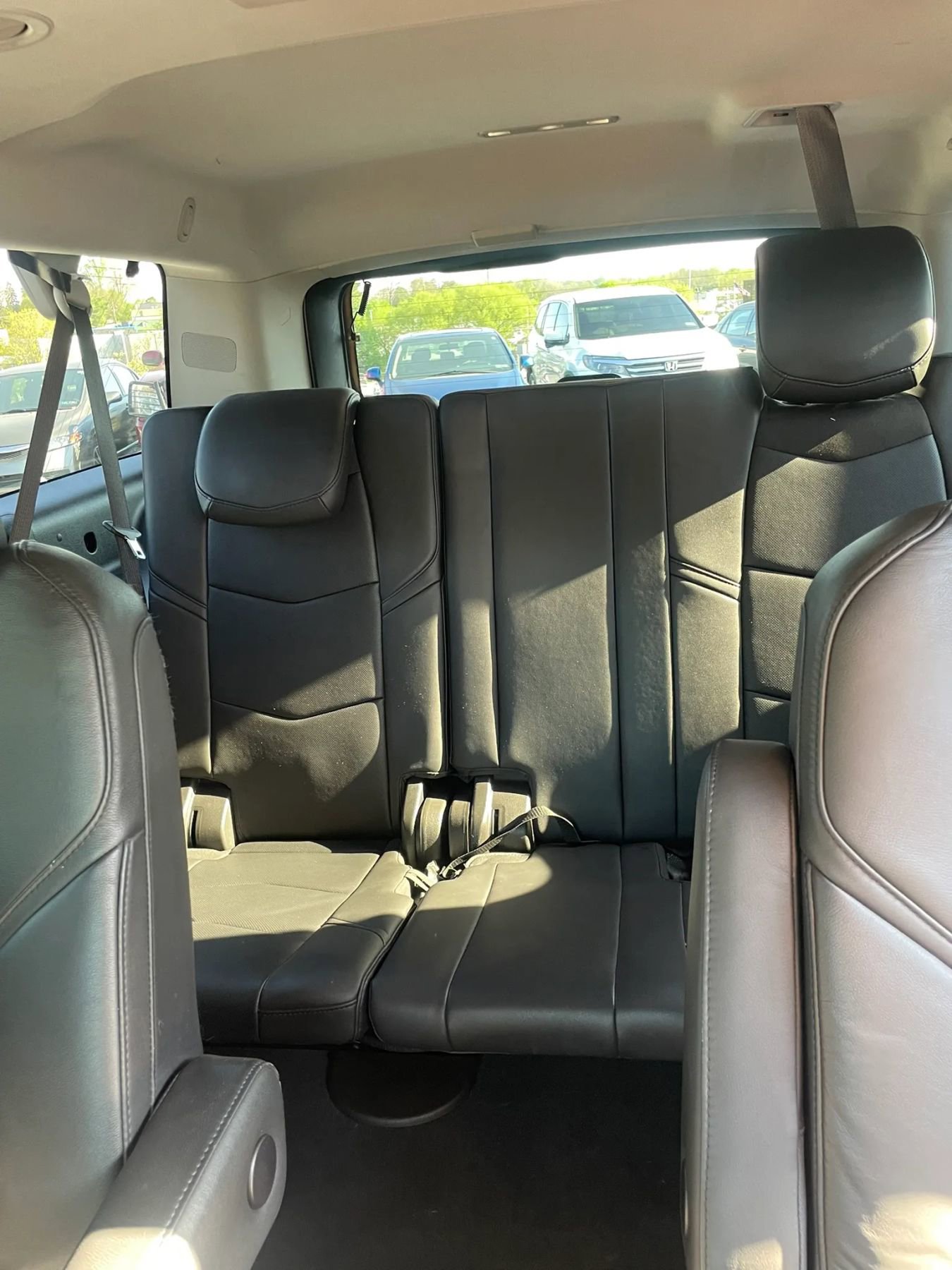 Used 2018 Cadillac Escalade ESV Premium Luxury AWD/4WD image 28