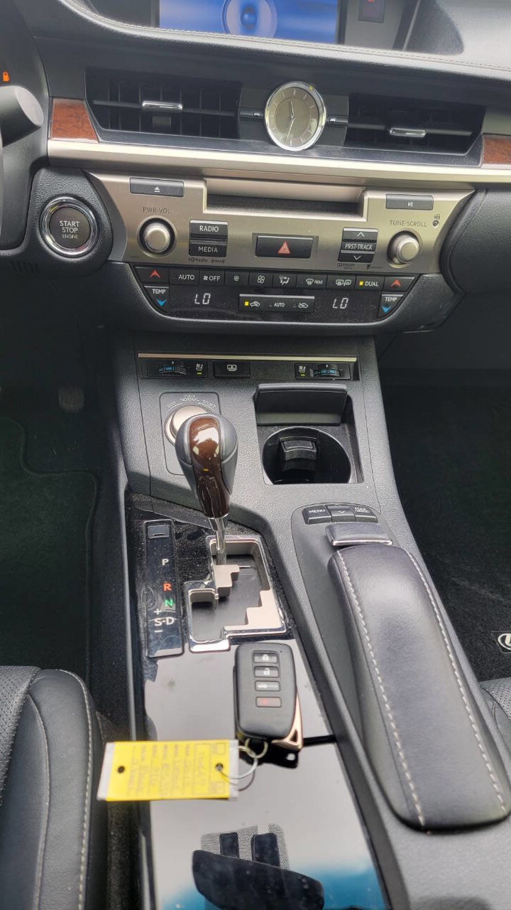 Used 2013 Lexus ES 350 image 23