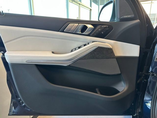 New 2026 BMW X7 xDrive40i image 17