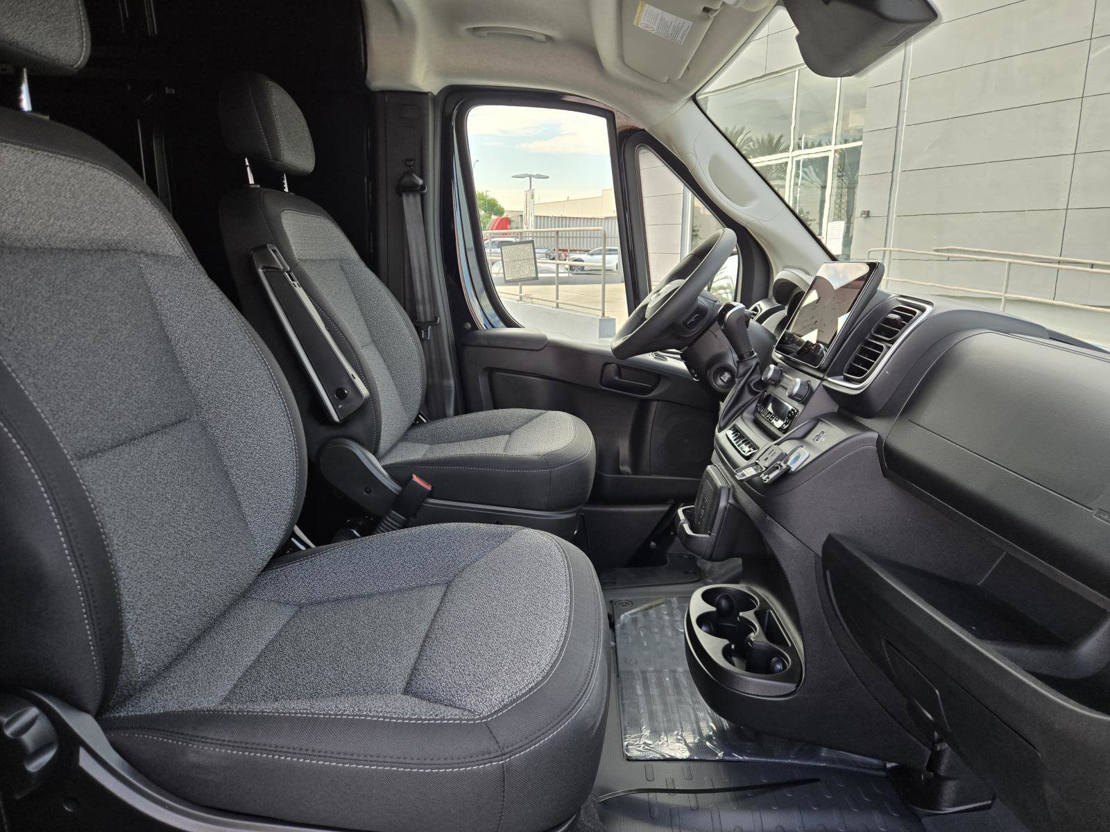 New 2026 RAM ProMaster 1500 w/ Quick Order Package 22G SLT image 32