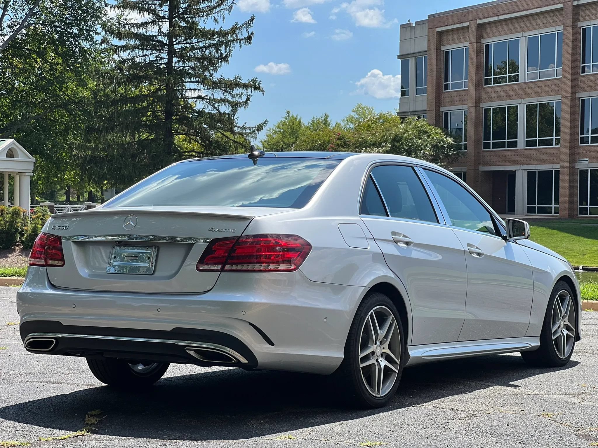 Used 2014 Mercedes-Benz E 550 4MATIC Sedan w/ Premium 1 Package image 5