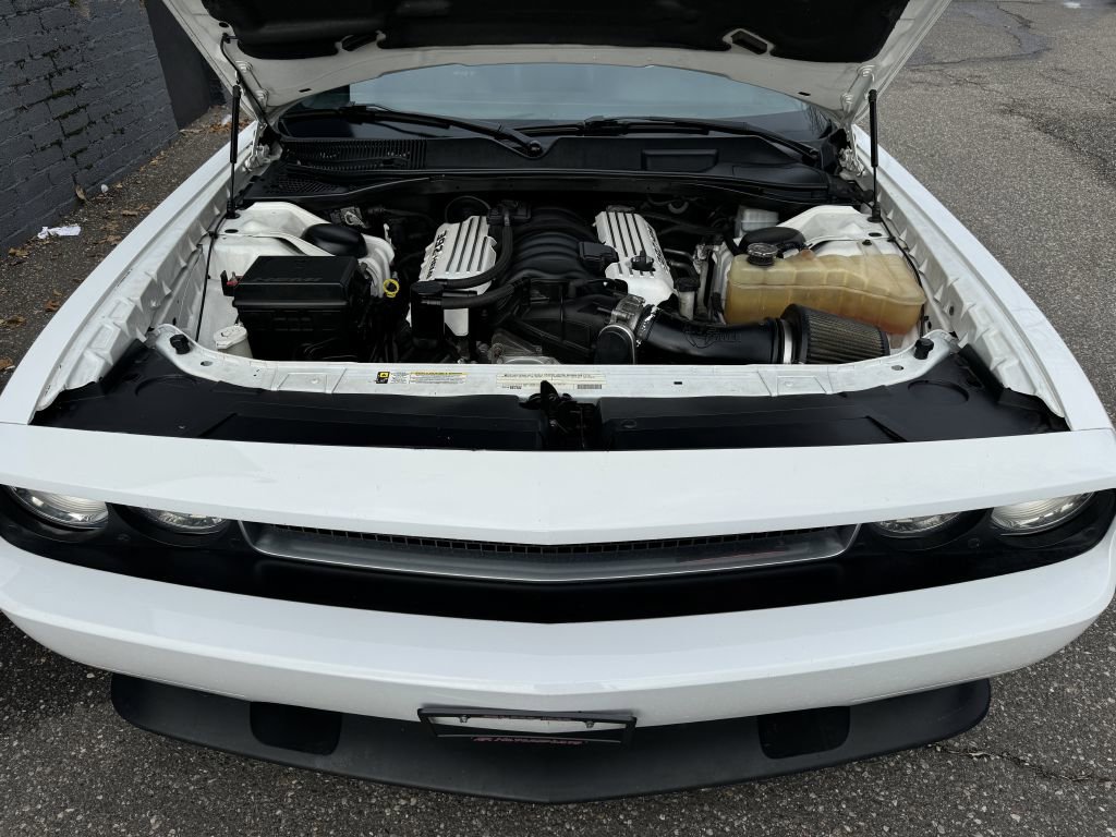 Used 2012 Dodge Challenger SRT8 image 9