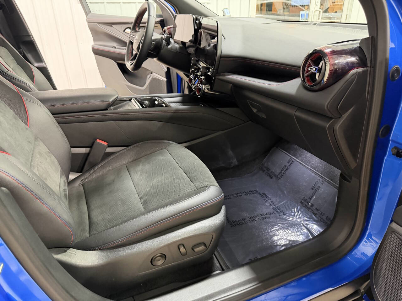 Used 2024 Chevrolet Blazer EV RS image 9