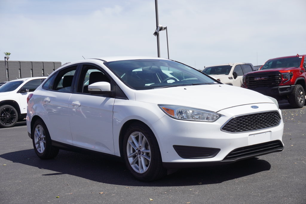 Used 2015 Ford Focus SE w/ Reverse Sensing Package FWD image 7