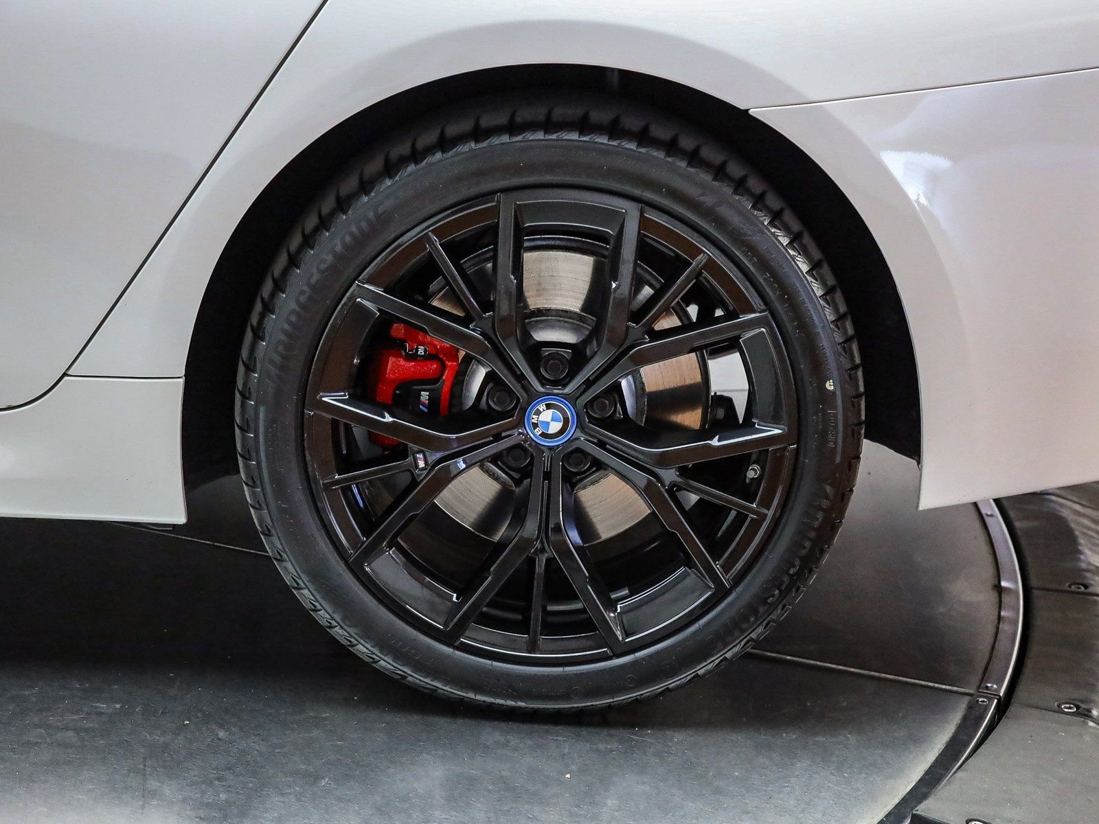 Certified 2023 BMW 530e w/ M Sport Package image 11