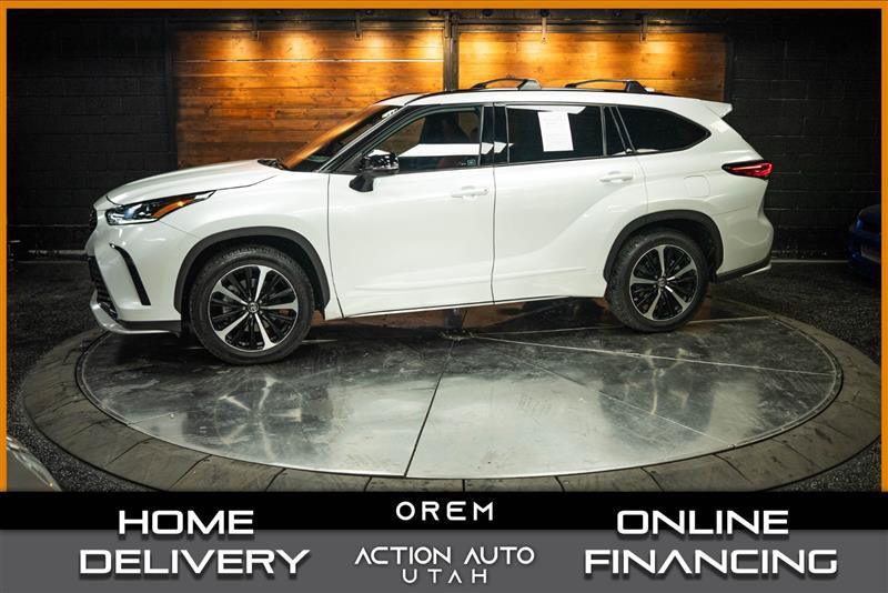 Used 2022 Toyota Highlander XSE