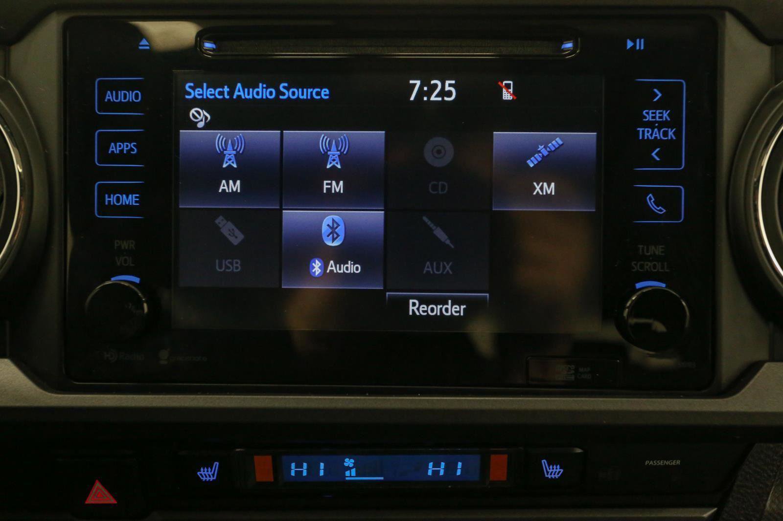 Used 2016 Toyota Tacoma TRD Sport image 26