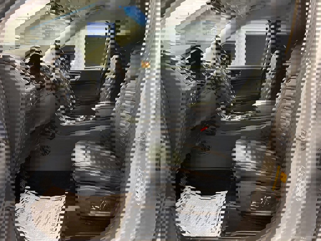 Used 2017 Ford Edge SEL w/ Equipment Group 201A image 10