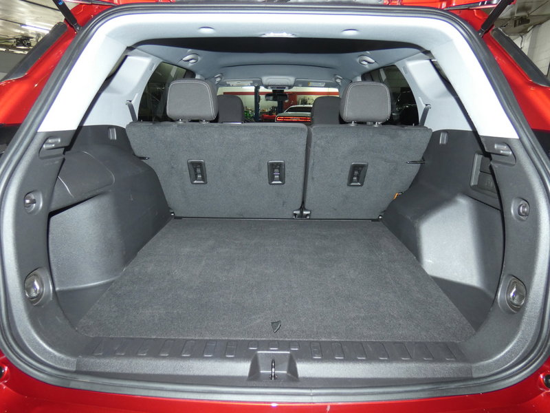 Used 2024 GMC Terrain SLE image 6