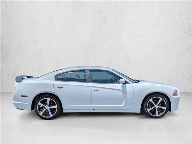 Used 2014 Dodge Charger SXT RWD image 4