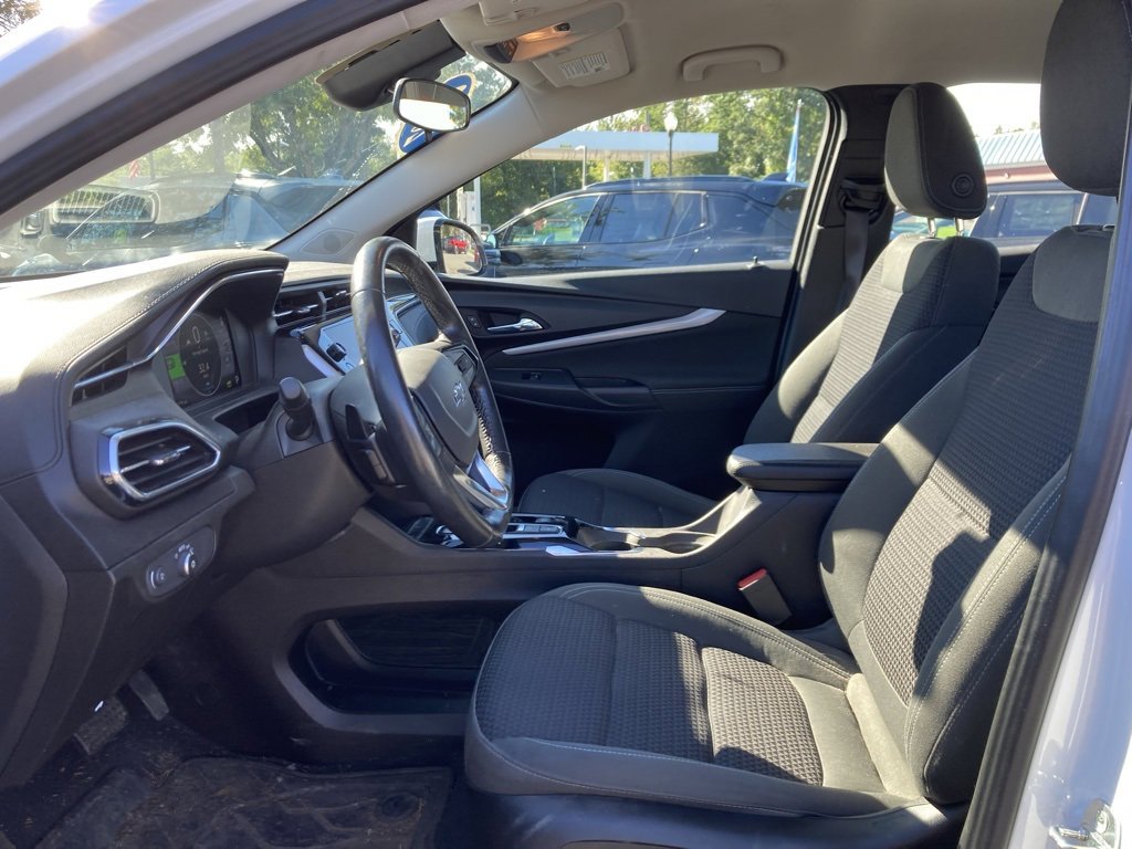 Used 2022 Chevrolet Bolt EUV LT w/ Comfort Package image 9