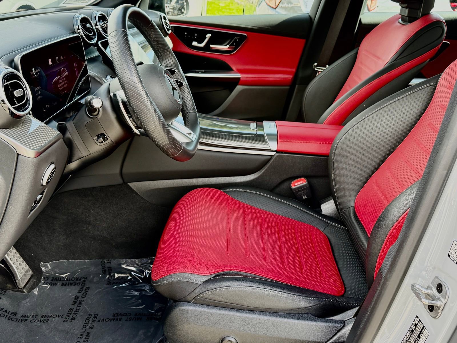 Used 2025 Mercedes-Benz GLC 43 AMG 4MATIC image 26