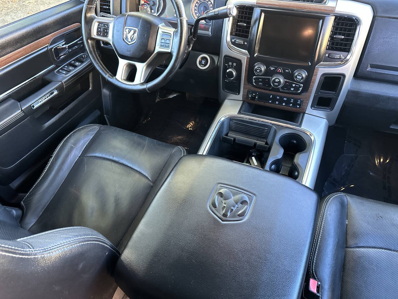 Used 2016 RAM 3500 Laramie w/ Convenience Group AWD/4WD image 16