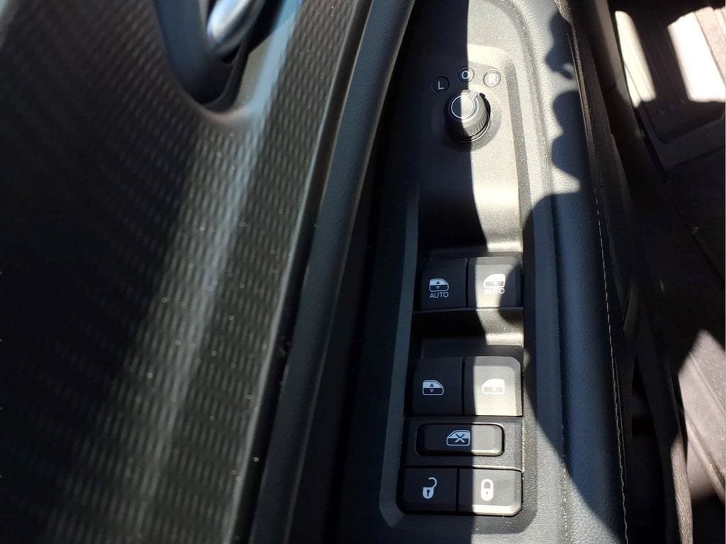 Used 2023 Jeep Grand Cherokee L Laredo AWD/4WD image 18