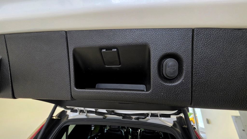 Used 2019 Cadillac Escalade Platinum AWD/4WD image 20