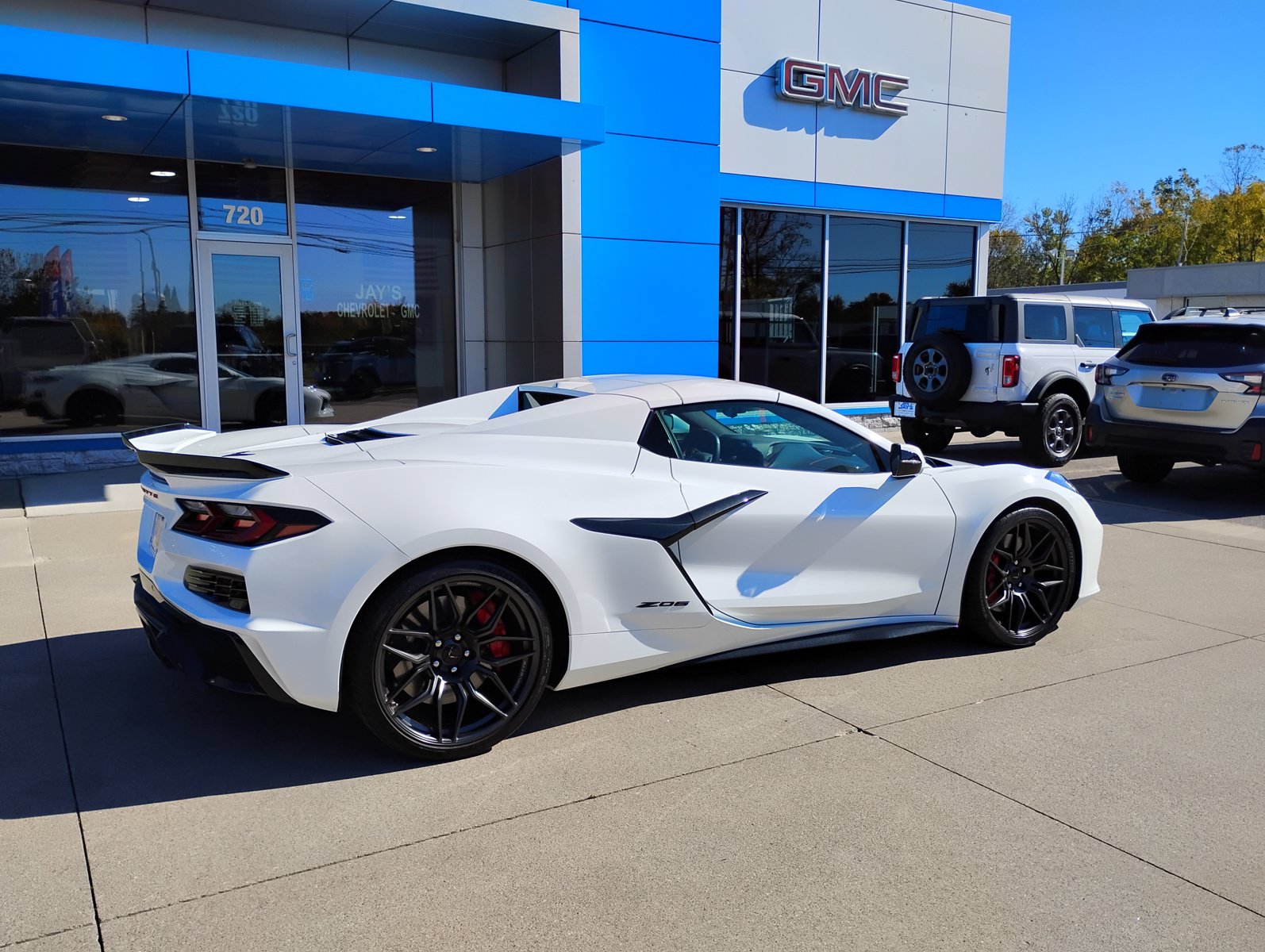 Used 2024 Chevrolet Corvette Z06 w/ Stealth Interior Trim Package RWD image 6
