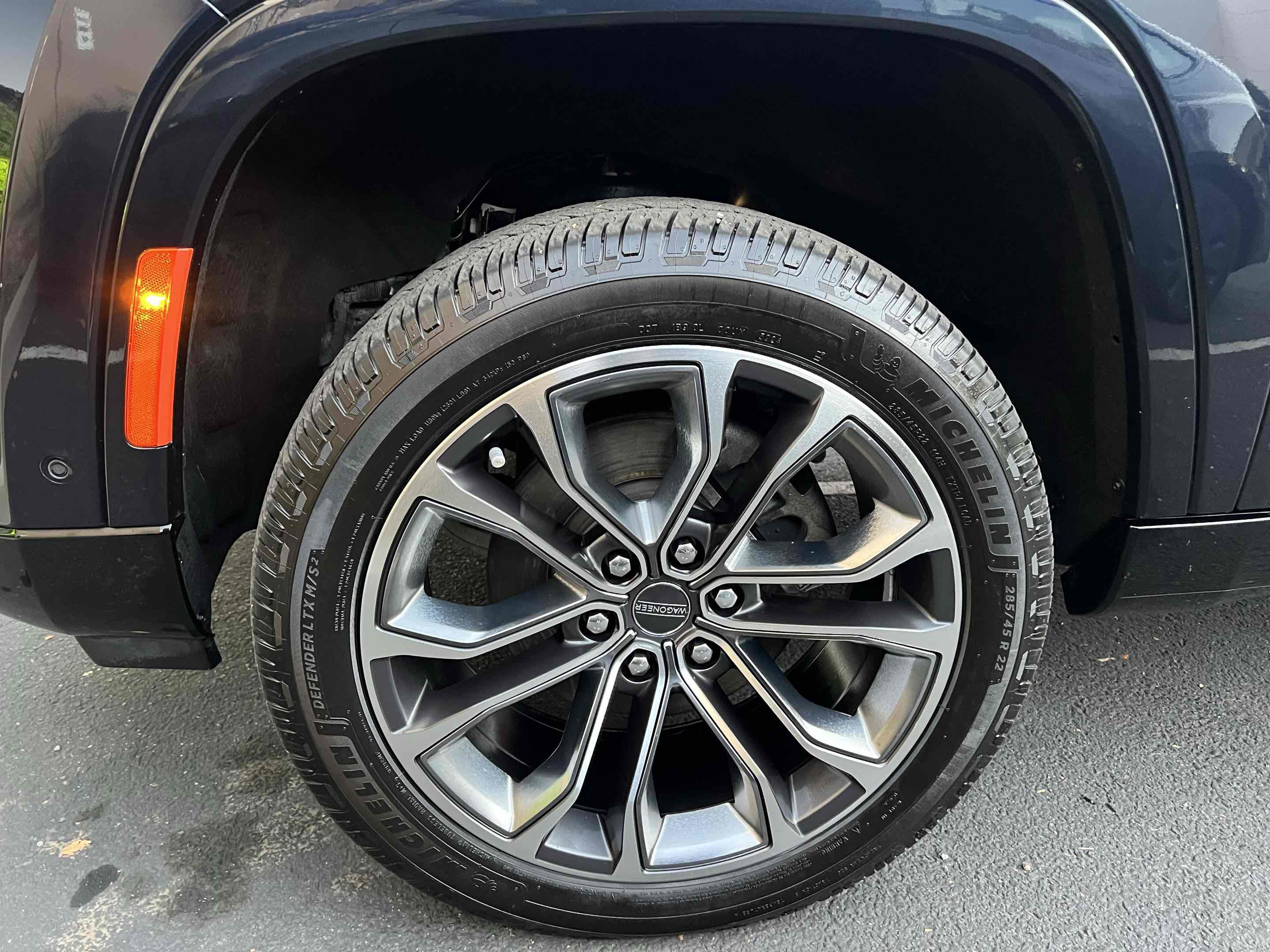 Used 2023 Jeep Grand Wagoneer L Series III image 96