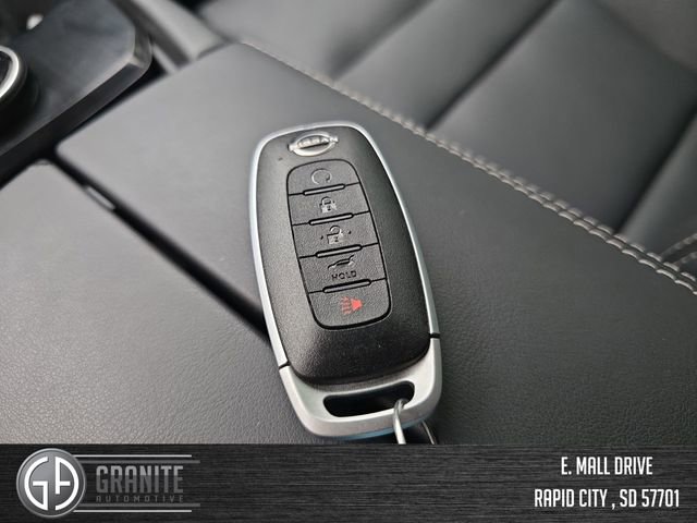 Used 2024 Nissan Rogue SL w/ SL Premium Package image 29