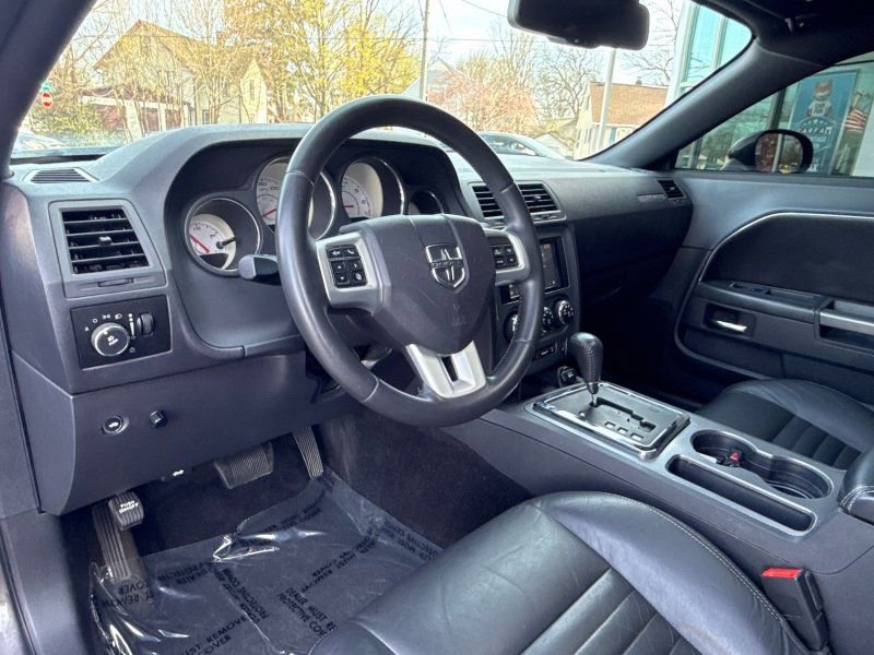 Used 2013 Dodge Challenger R/T image 10