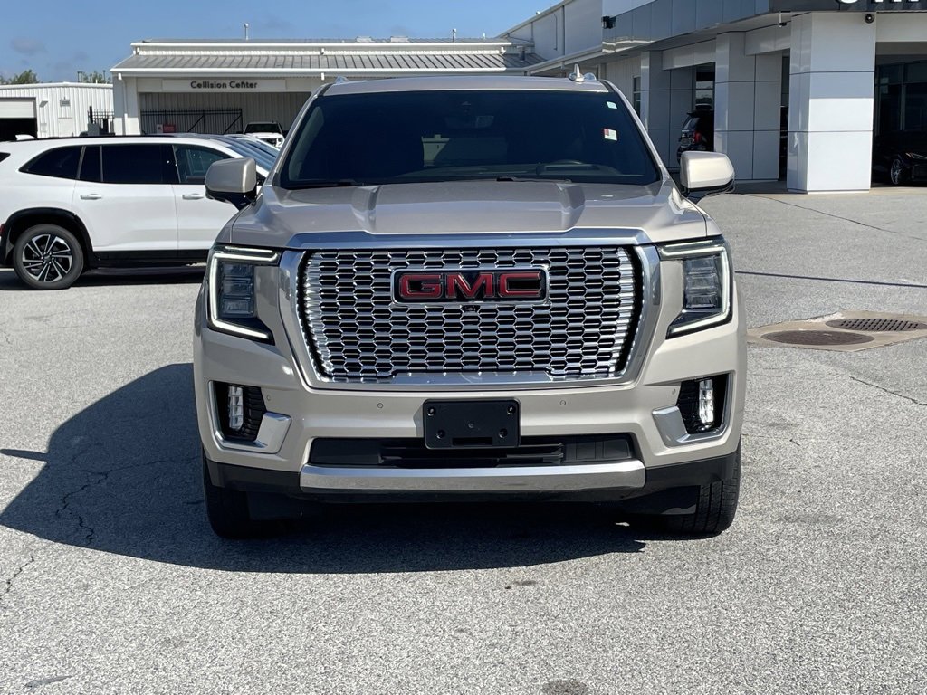 Used 2021 GMC Yukon Denali w/ Denali Premium Package image 2