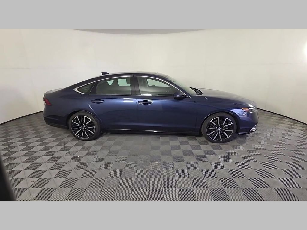 Used 2023 Honda Accord Touring image 34