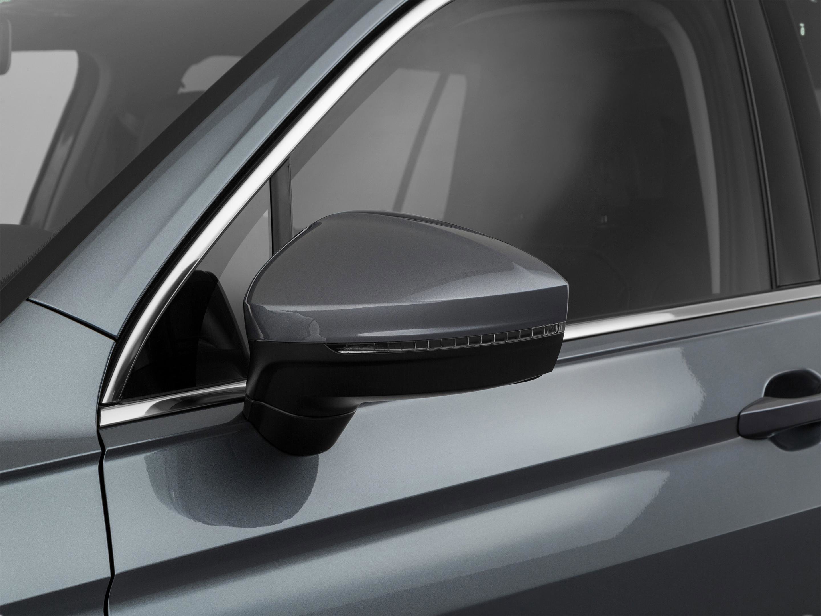 Used 2020 Volkswagen Tiguan S FWD image 59