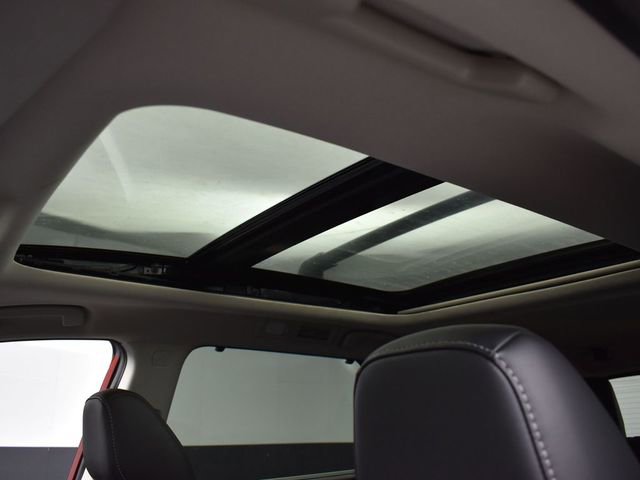 Used 2024 Nissan Pathfinder Platinum image 30