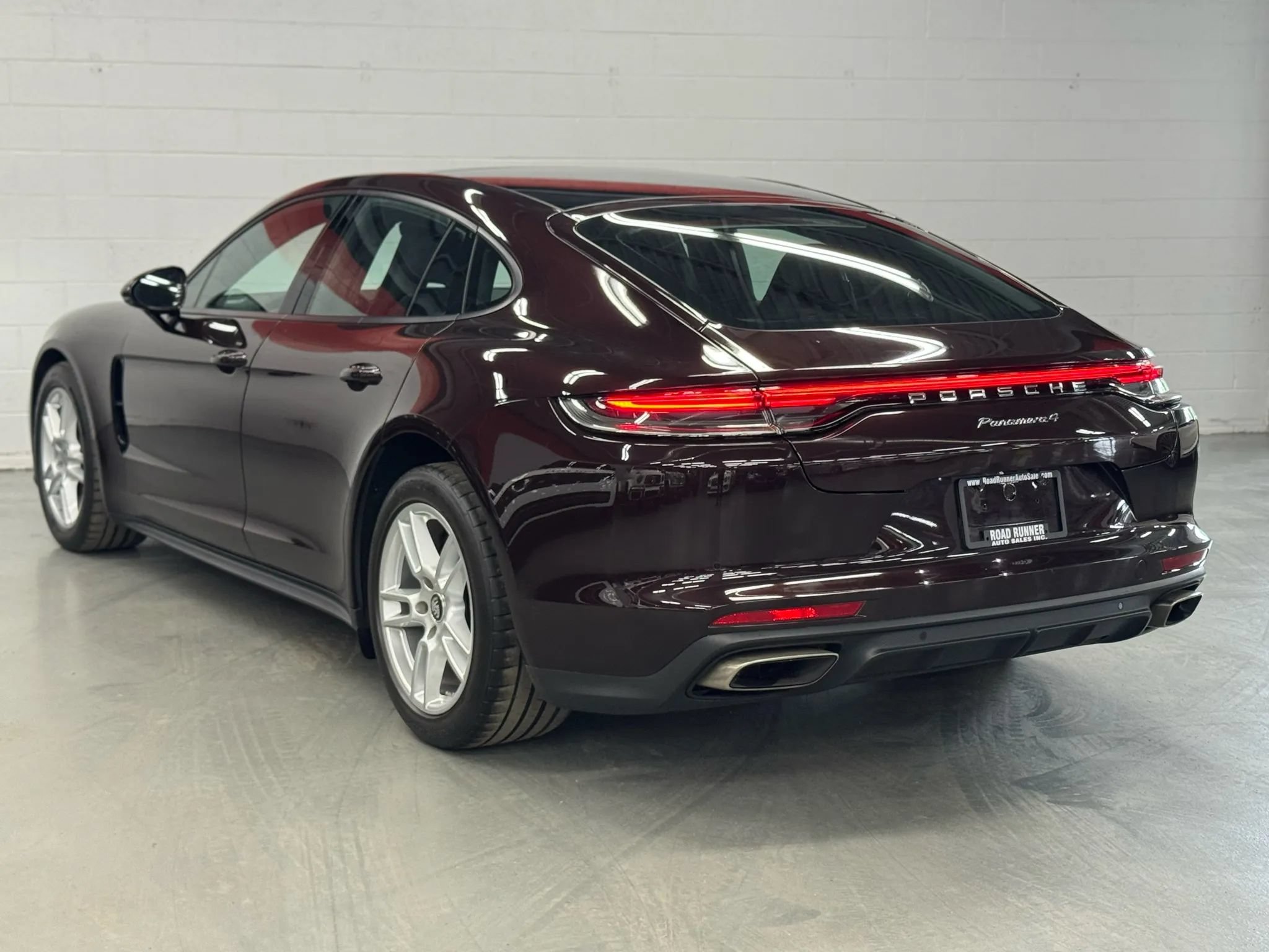 Used 2022 Porsche Panamera 4 AWD/4WD image 7