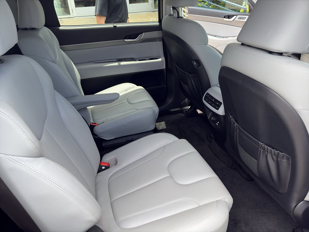 Used 2022 Hyundai Palisade SEL w/ Premium Package AWD/4WD image 16