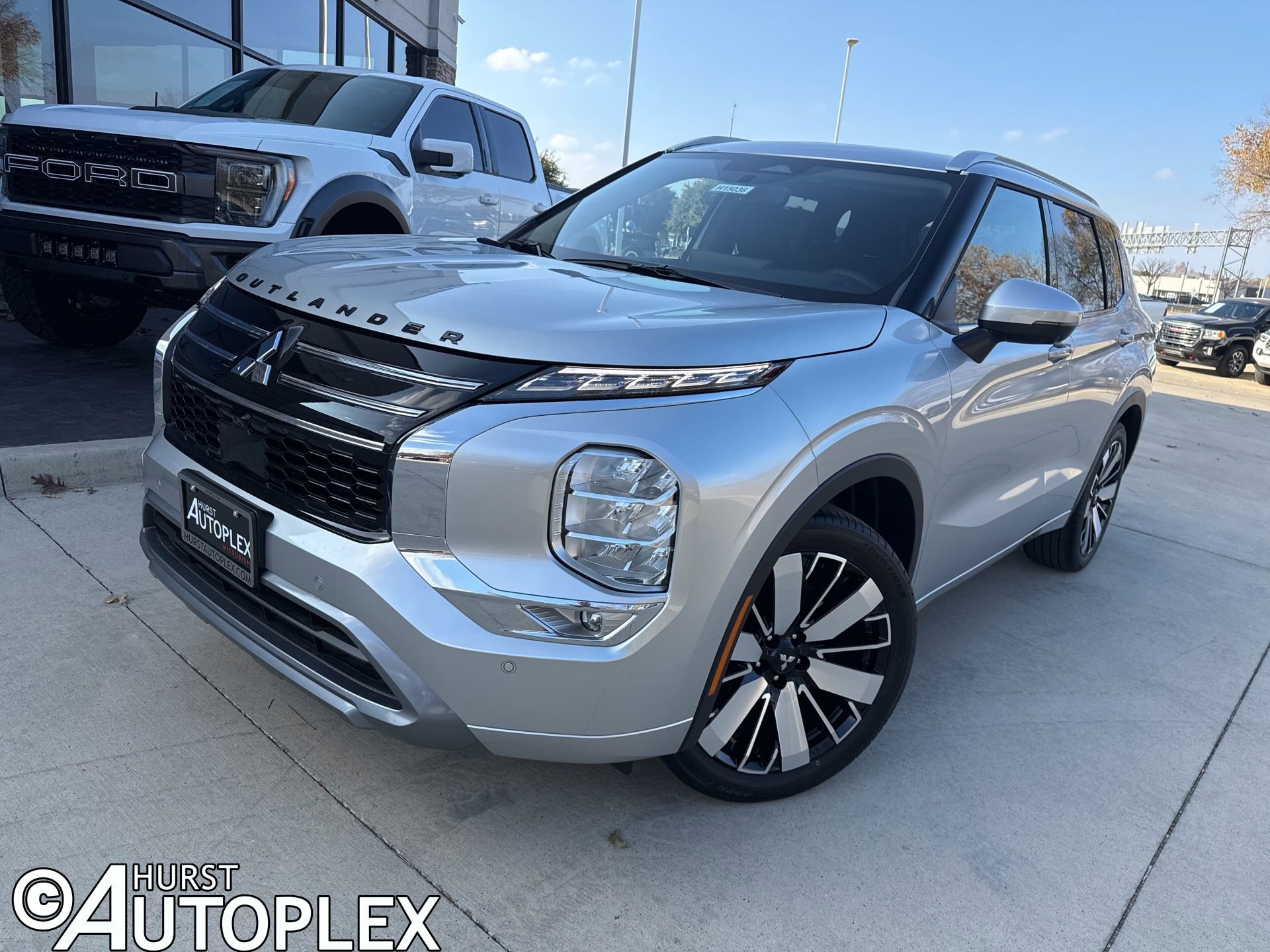 New 2026 Mitsubishi Outlander SEL FWD image 1
