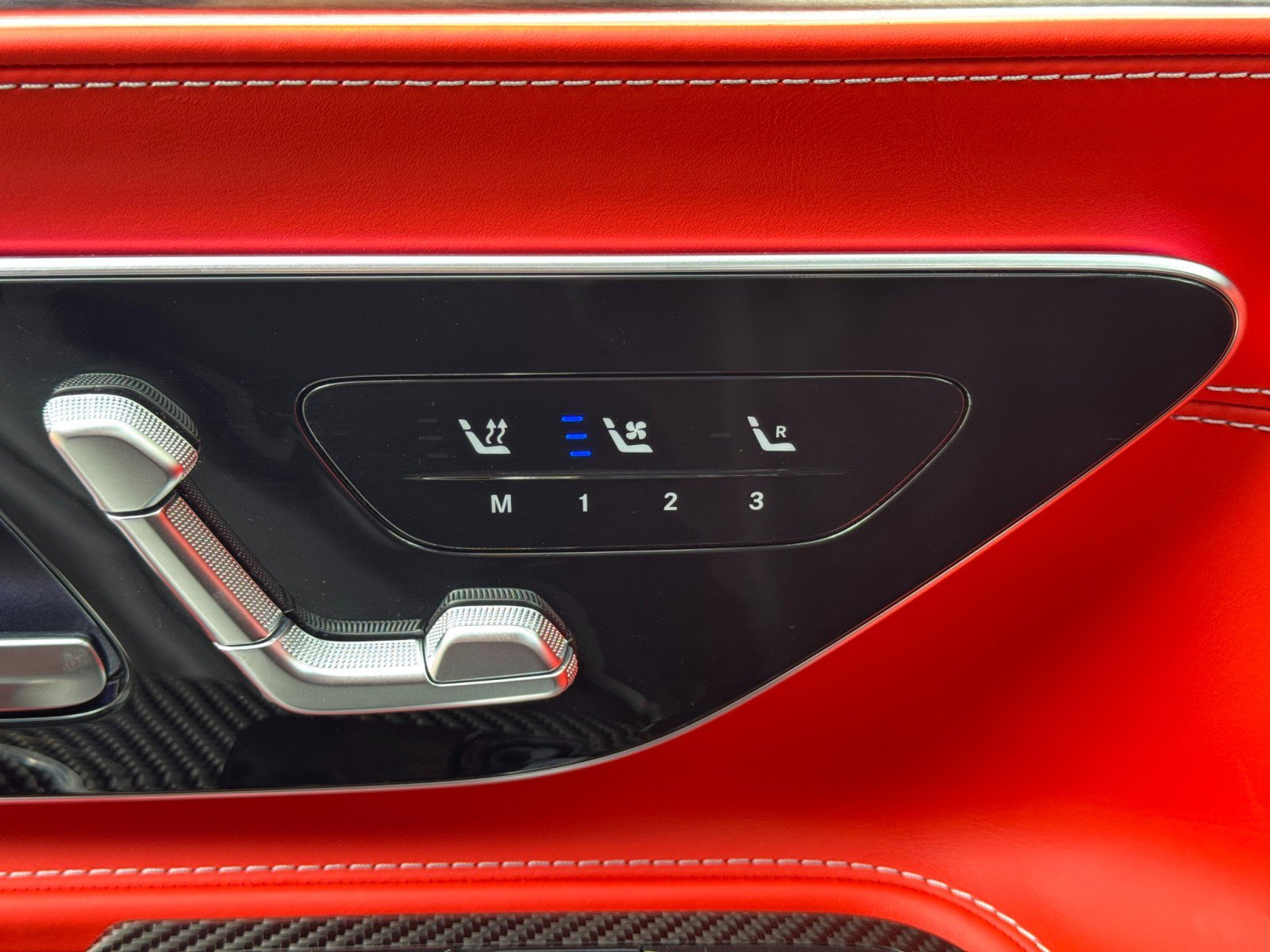 Used 2024 Mercedes-Benz AMG GT 63 image 17