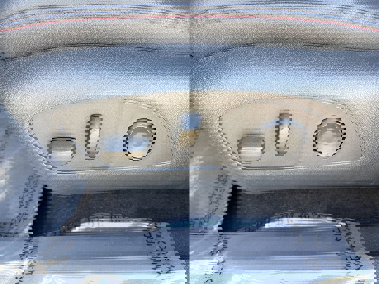 Used 2024 Chevrolet Equinox EV RS image 20