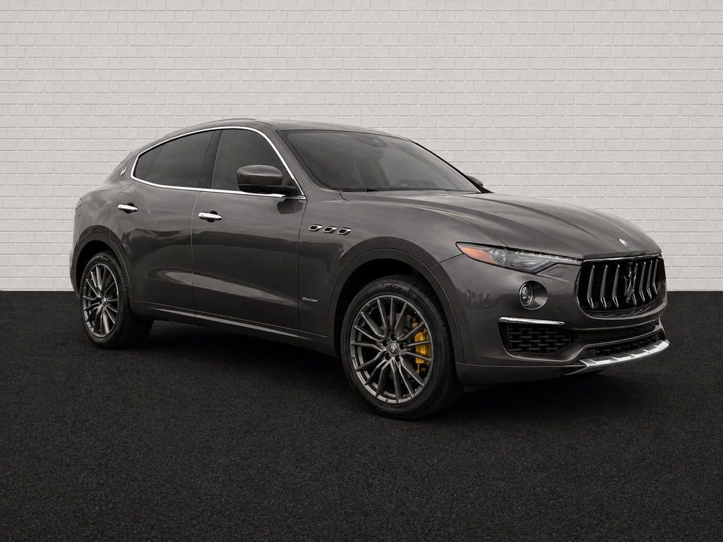 Used 2019 Maserati Levante GranLusso AWD/4WD image 3