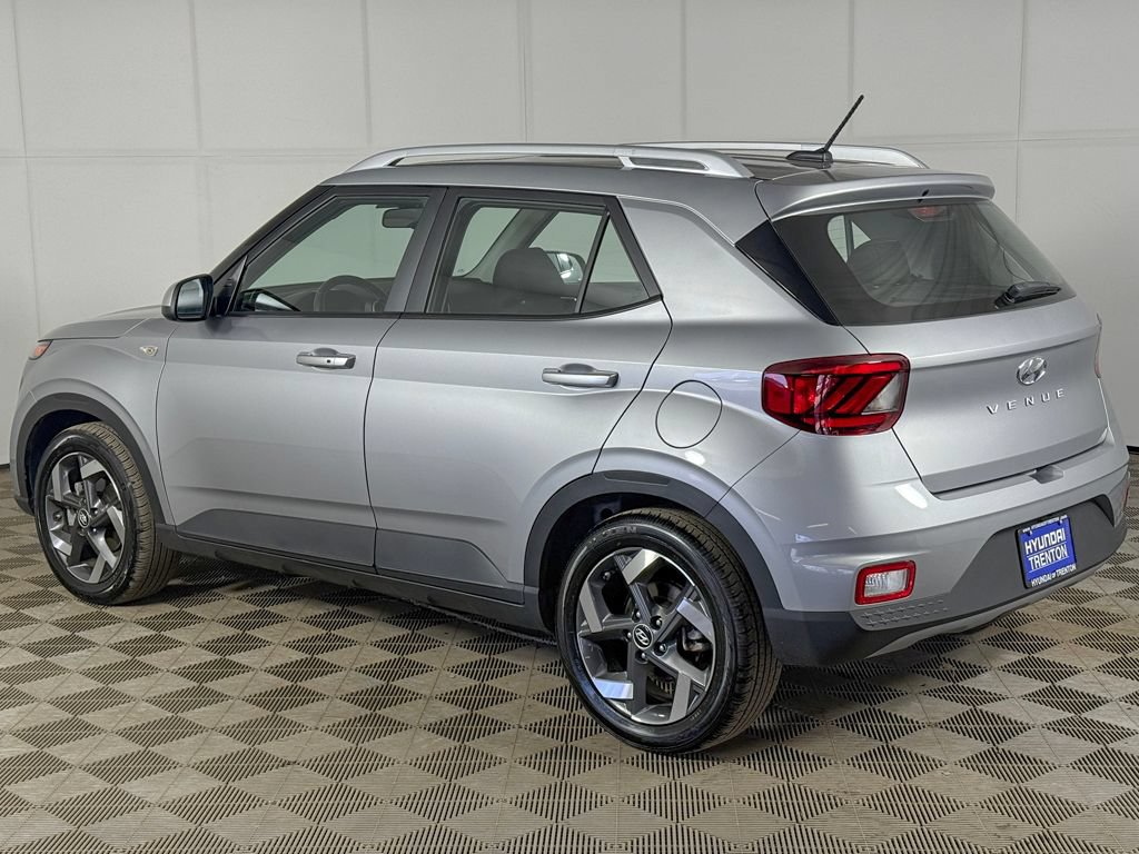 Certified 2026 Hyundai Venue SEL FWD image 9