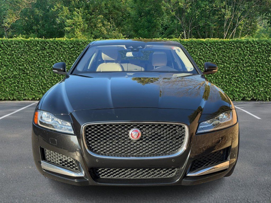 Used 2018 Jaguar XF Prestige image 7