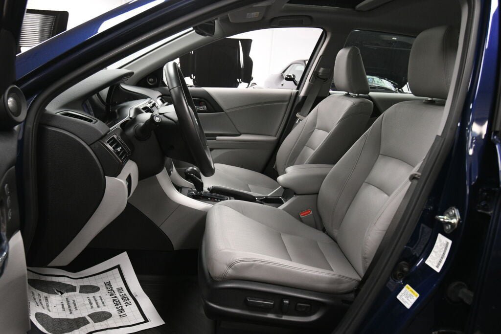 Used 2024 Subaru Crosstrek 2.0i Premium AWD/4WD image 10
