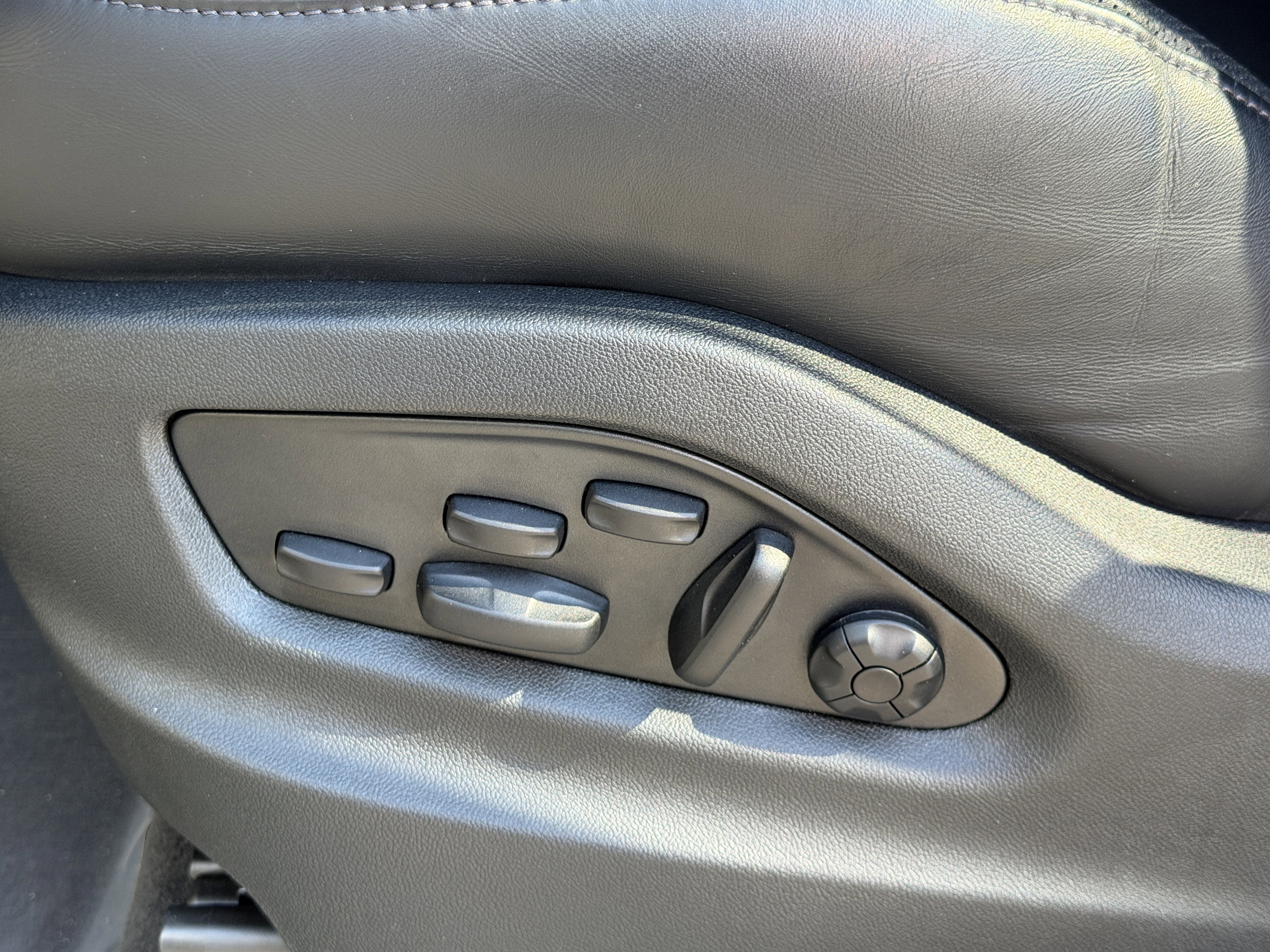 Certified 2024 Porsche Cayenne S image 26