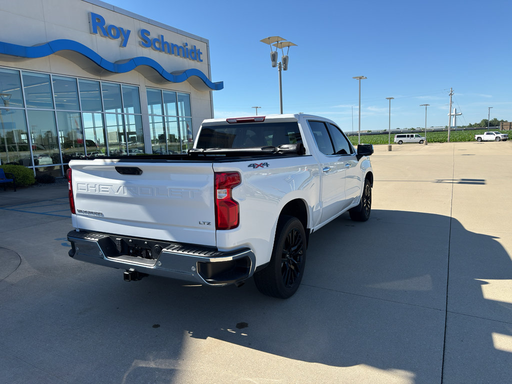Used 2022 Chevrolet Silverado 1500 LTZ AWD/4WD image 5