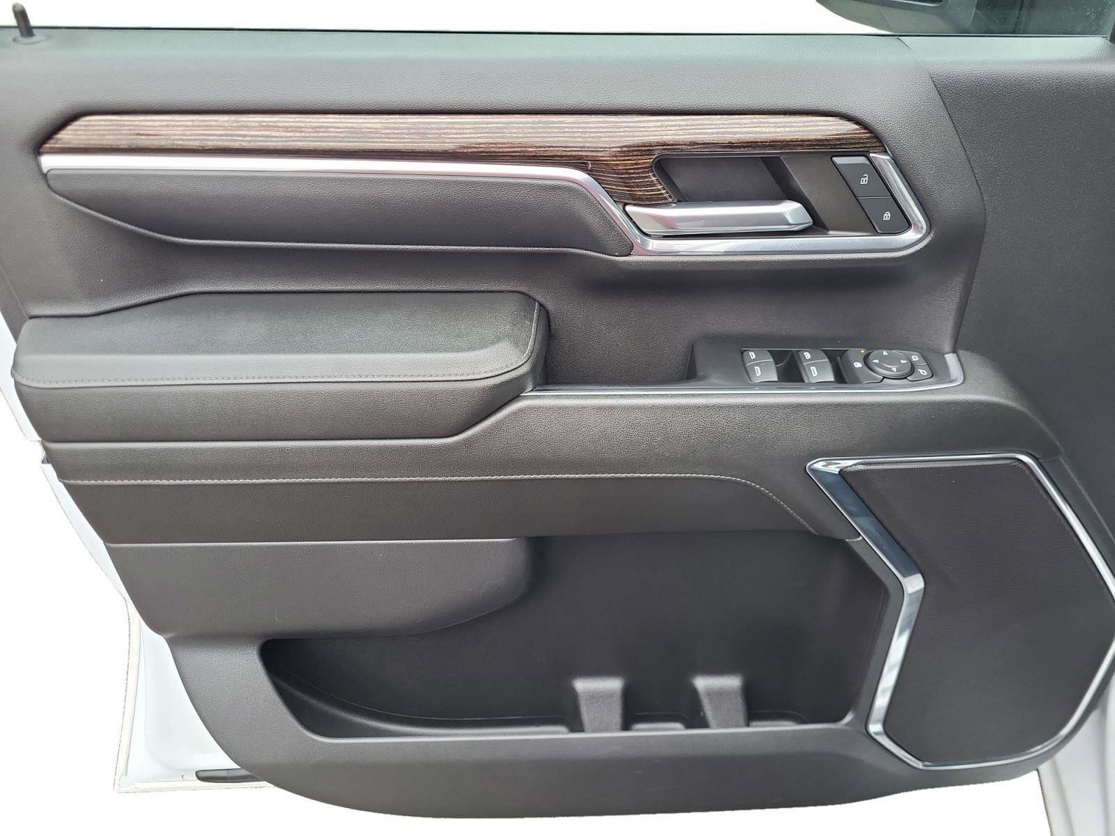 Used 2024 GMC Sierra 2500 SLE w/ SLE Value Package image 9