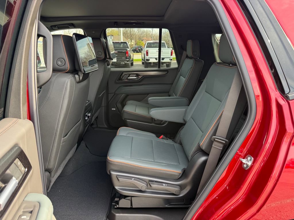 New 2026 GMC Yukon AT4 w/ AT4 Premium Plus Package image 18