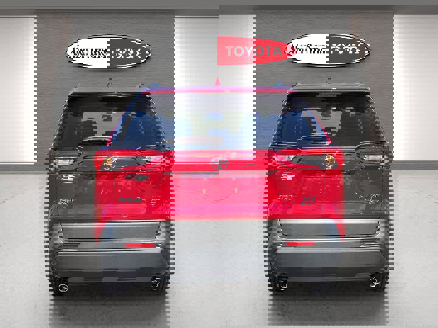 Used 2025 Toyota RAV4 XLE image 6