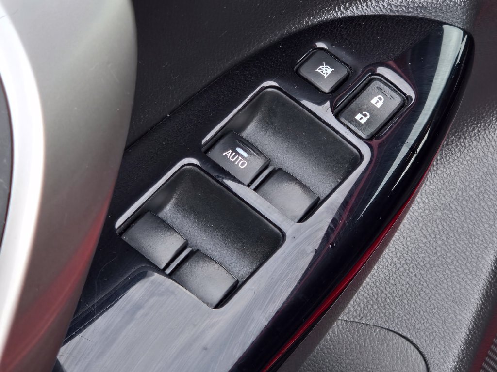 Used 2024 Mitsubishi Eclipse Cross AWD image 28