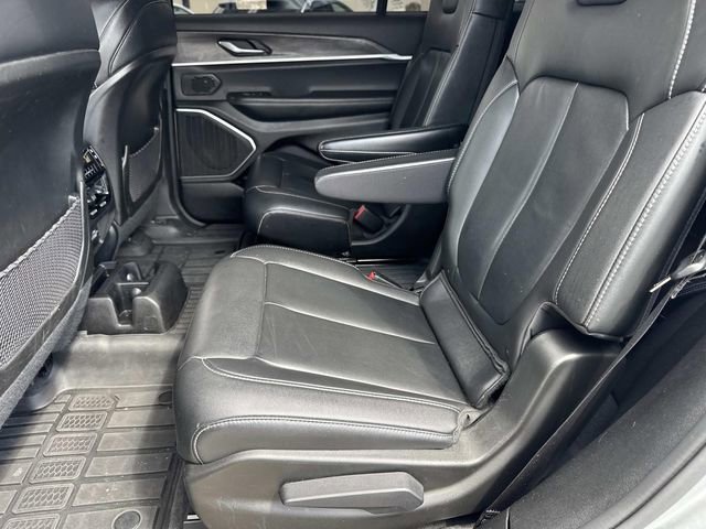 Used 2022 Jeep Grand Cherokee L Limited image 17