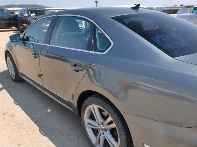 Used 2014 Volkswagen Passat 3.6 SEL Premium FWD image 8