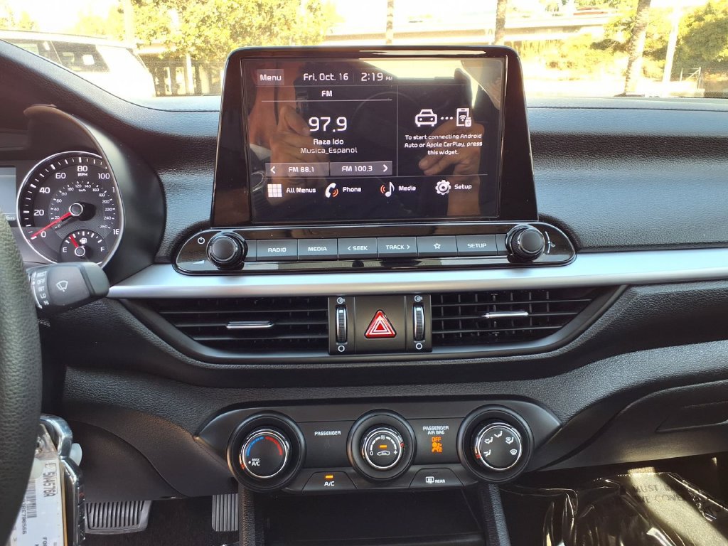 Certified 2024 Kia Forte LXS w/ LXS Technology Package FWD image 22