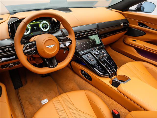 New 2026 Aston Martin V8 Vantage Convertible RWD image 3