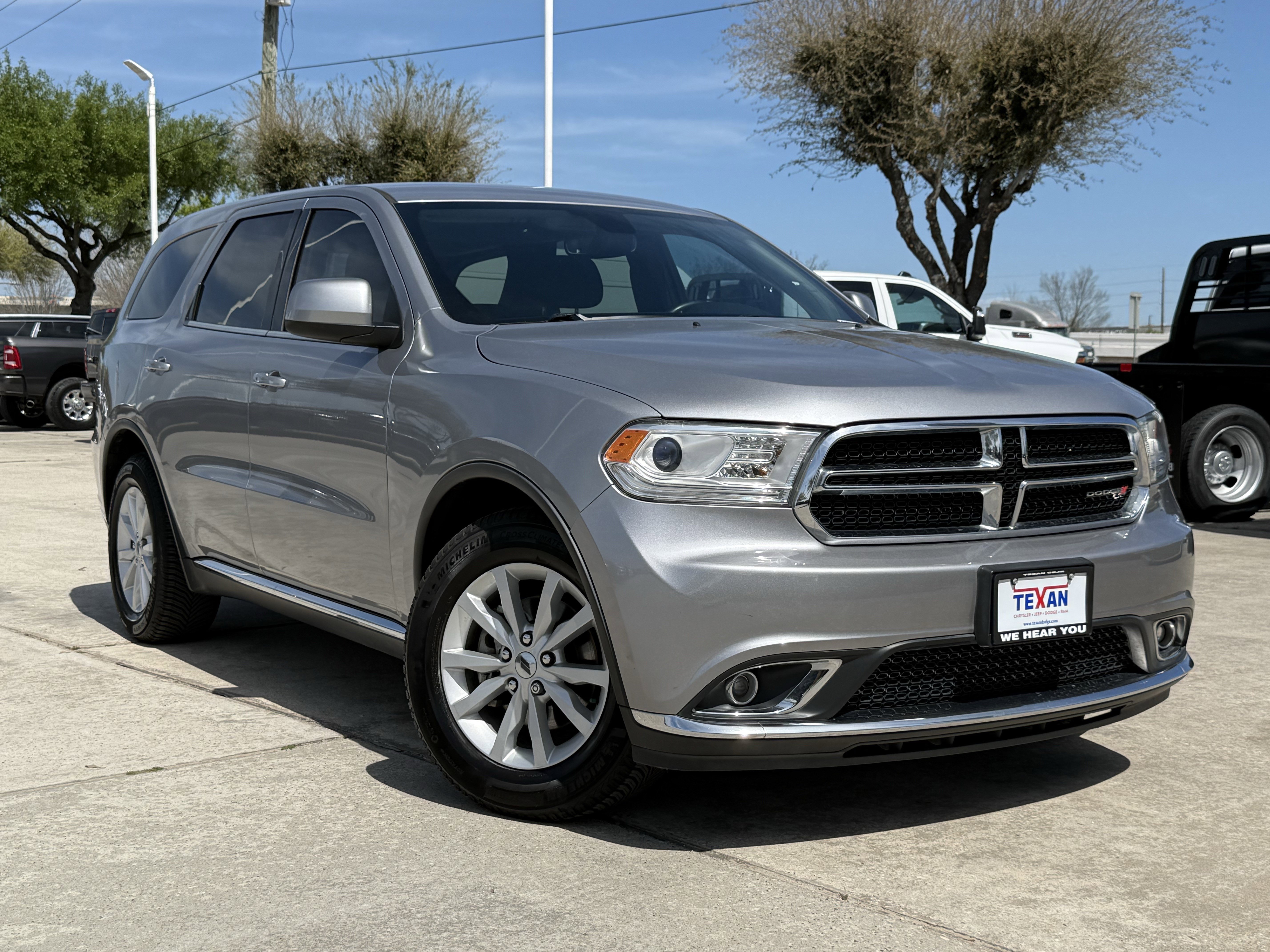 Used 2020 Dodge Durango SXT w/ 3rd Row Seating Group image 2